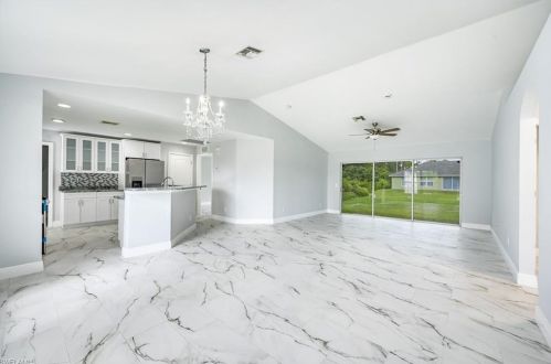 2800 5th St, Lehigh Acres, FL 33976-2514