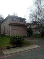 2125 8th Dr, Seattle WA  98055-3944 exterior