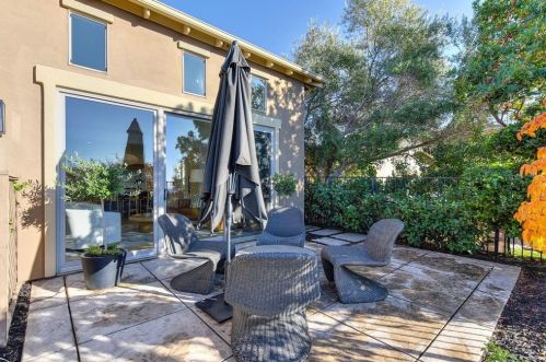 404 Syrah Ct, Folsom CA  95762-7715 exterior