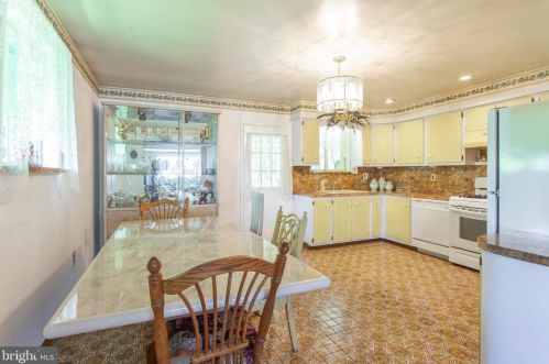 913 Catherine Ave, Woodlyn PA  19094-1002 exterior