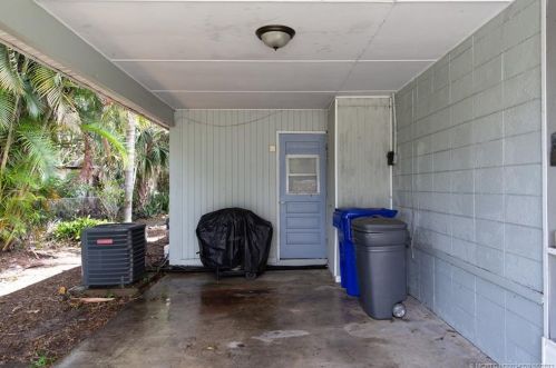 1656 28th Ave, Vero Beach FL  32960-3136 exterior