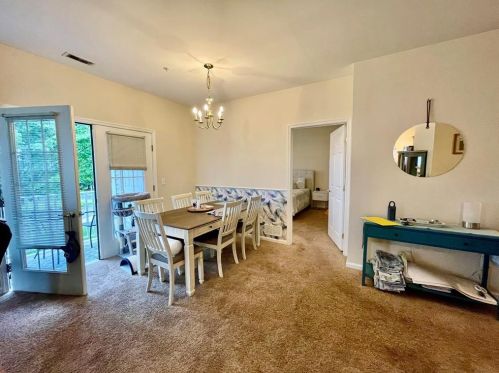 1009 Old Course Ln, Easton PA  18042-6975 exterior