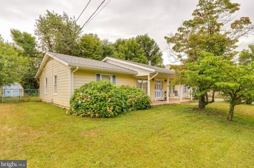 533 Morison St, Charles Town WV  25414-1144 exterior