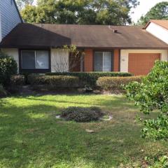 120 Spreading Oak Ct, Sanford, FL 32773-5623