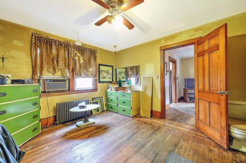 145 Urban Ave, North Providence RI  02904-4930 exterior