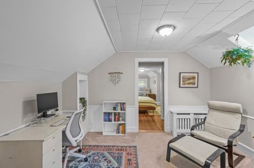 290 River Ave, Providence RI  02908-4217 exterior