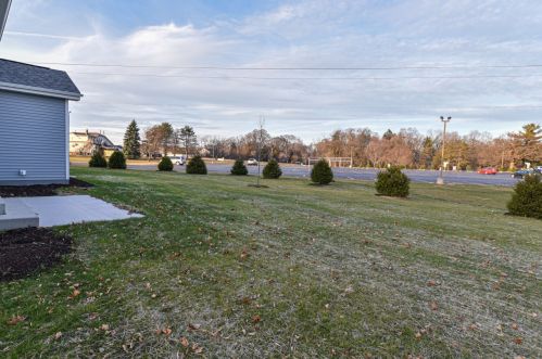 637 Annecy Park Cir, Waterford WI  53185-4262 exterior