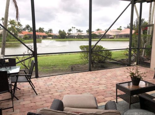 10881 Grande Blvd, West Palm Beach, FL 33412-1333