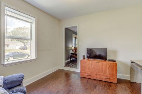 318 Whitewater Dr, New Haven OH  45030-1443 exterior