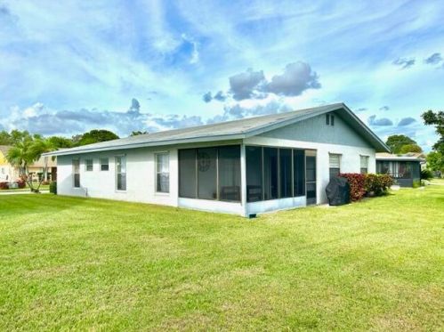 3532 Amalfi Dr, West Palm Beach, FL 33417-1063