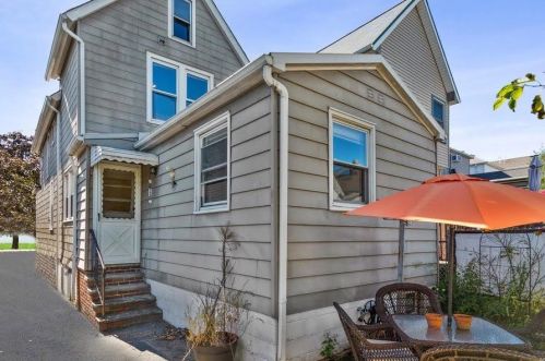 73 49th St, Bayonne NJ  07002-4015 exterior