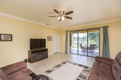 307 Cedar Falls Dr, Ruskin FL  33572-3118 exterior