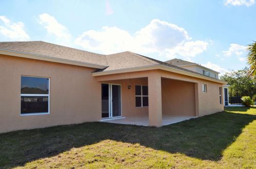 4062 Halcomb St, Fort Pierce, FL 34953-3001