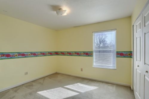 423 Kingsbrook Dr, Mc Donald PA  15057-2667 exterior