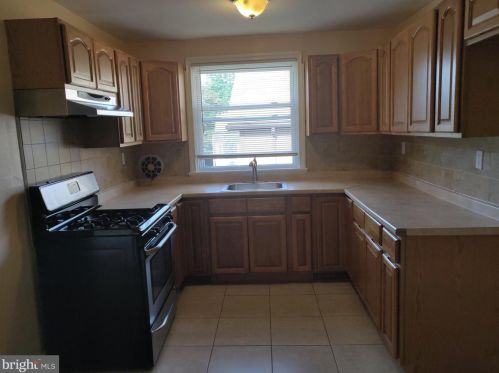 1007 Godfrey Ave, Philadelphia, PA 19141-3806