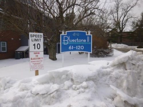 72 Bluestone Dr, Nashua NH  03060-6831 exterior