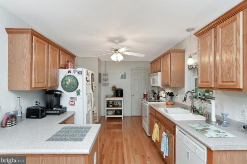 2922 Independence Dr, Montross VA  22520-8844 exterior