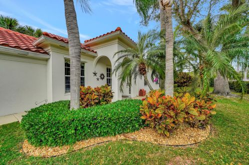 4775 Temple Dr, Delray Beach, FL 33445-5321