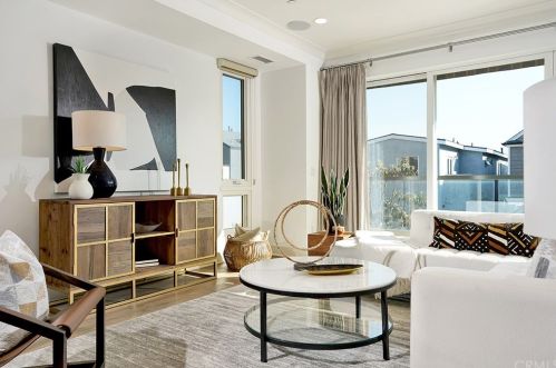 5504 Seashore Dr, Newport Beach, CA 92663
