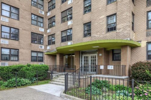 1966 Newbold Ave, Bronx NY  10472-5024 exterior