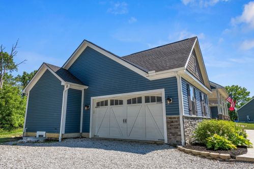 1043 Carryback Dr, Pataskala OH 43062-9543 exterior