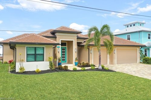 1211 50th St, Cape Coral, FL 33914-7051