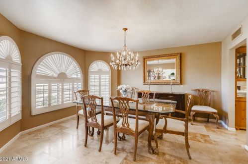 5421 Paradise Dr, Scottsdale AZ 85260-5515 exterior