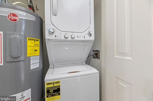 11309 Sundial Ct, Herndon VA  20194-2021 exterior