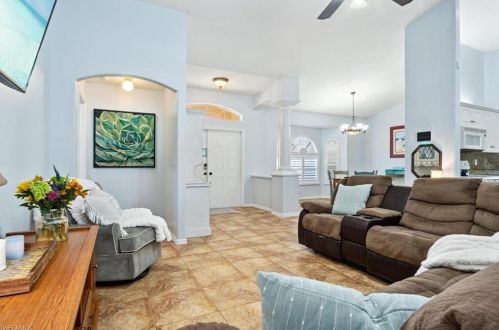 407 Prospect Ave, Lehigh Acres FL  33972-7842 exterior