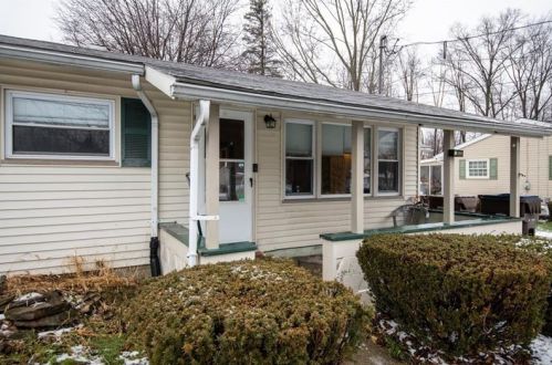 855 Clarksville Rd, Hermitage, PA 16148-2949
