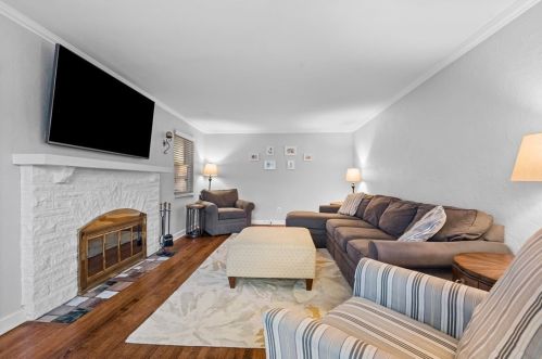 471 Haverhill Rd, Pittsburgh, PA 15228-2607