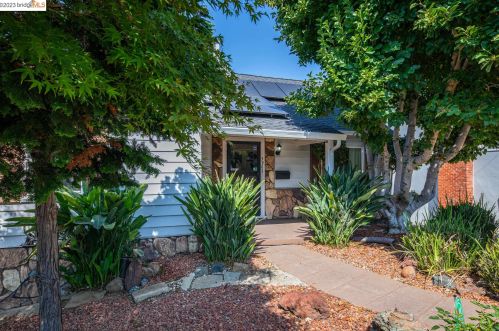 3963 Coolidge Ave, Oakland CA  94602-3428 exterior