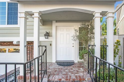 6265 Majorca Cir, Long Beach, CA 90803-4814