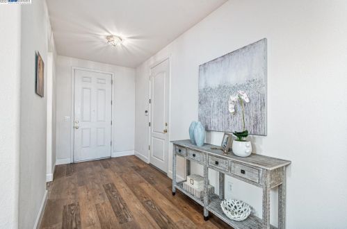 1406 Santa Teresa Dr, West Pittsburg, CA 94565-7626