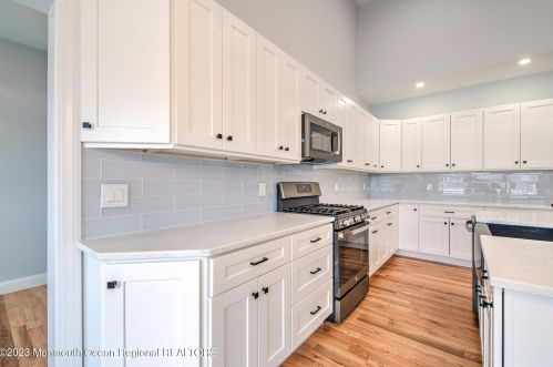 414 Seaward Pl, Lacey NJ  08731-2836 exterior