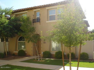 892 Huish Dr, Gilbert, AZ 85296-1481