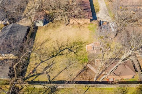 5524 Woodland Hills Dr, Denton, TX 76208-3614