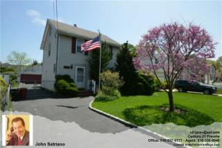 2063 Willoughby Ave, North Wantagh, NY 11793-4126