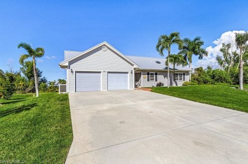 4460 Lake Heather Cir, Saint James City, FL 33956-2614