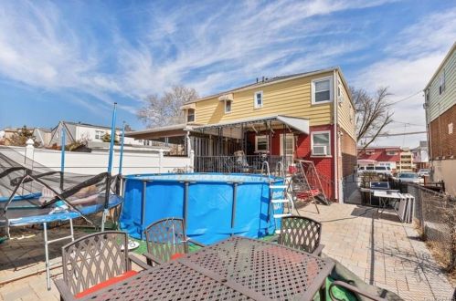 2543 Tiemann Ave, Bronx NY  10469-6111 exterior