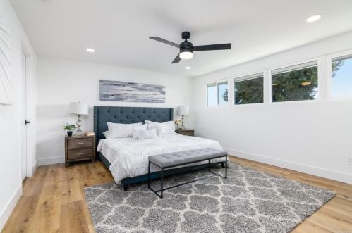 7012 Bobhird Dr, San Diego CA 92119-1404 exterior