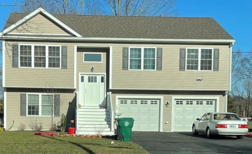 288 Pequot Ave, Warwick, RI 02889-9517