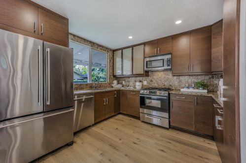 1172 Fay St, Redwood City CA  94061-2241 exterior