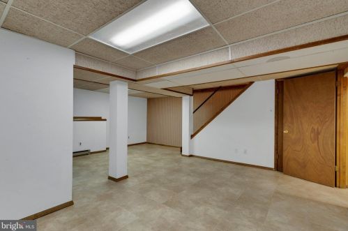 3102 Sapphire Ct, Wilmington DE  19810-2241 exterior