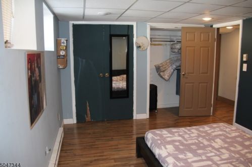 17 Rutgers Ave, West Milford Lakes NJ  07480-3505 exterior