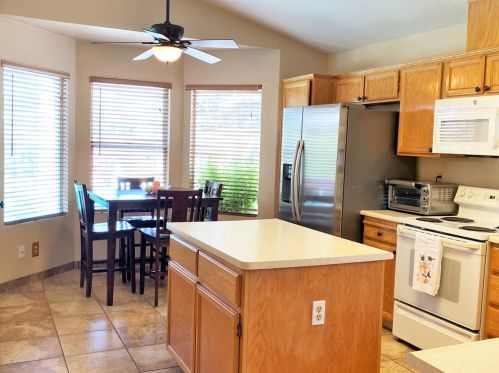 5539 Greenoaks Dr, Riverbank CA  95367-3844 exterior