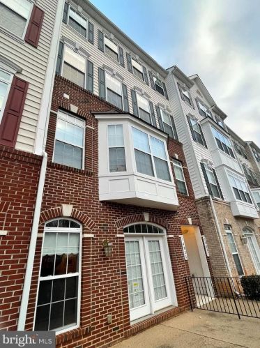 14837 Cloverdale Rd, Woodbridge VA  22193-1770 exterior