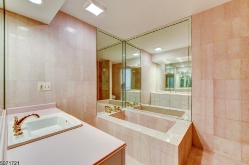 180 Cowperthwaite Rd, Bedminster NJ  07921-2904 exterior