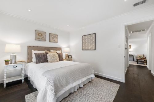 825 3rd Ave, San Bruno CA  94066-3211 exterior