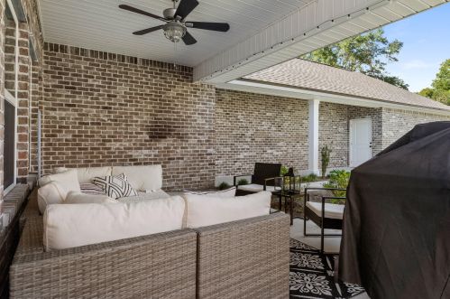 31 8th Ave, Shalimar FL  32579-1806 exterior